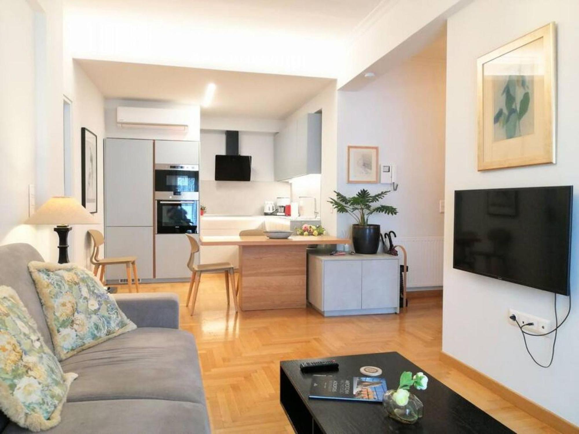 Elegant Apartment In Acropolis Athene Buitenkant foto